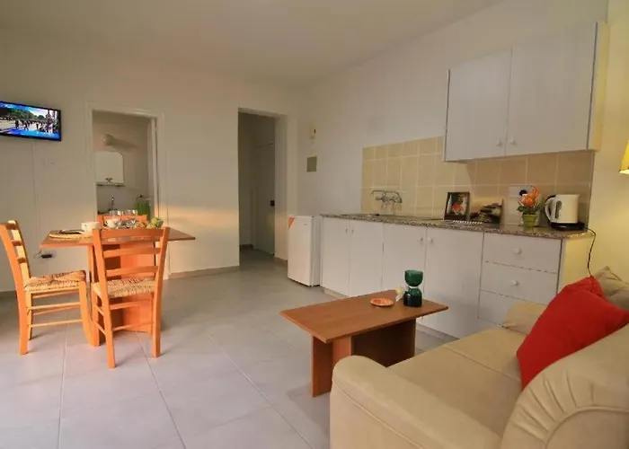 S Sari Flats Larnaca