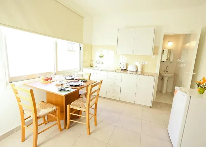 S Sari Flats * Larnaca